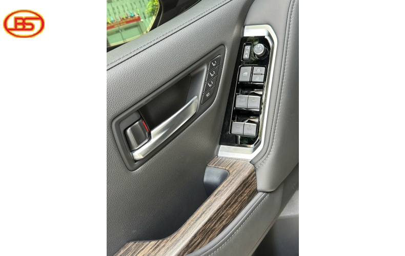 Siêu phẩm cập bến LC300 2024