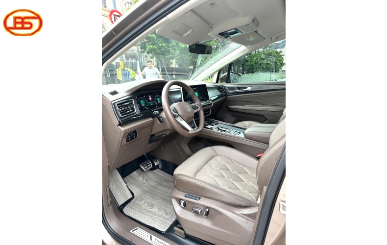 VOLKSWAGEN VILORAN 2024 odo 13.000km
