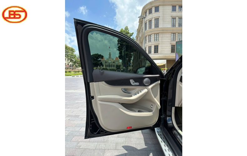Siêu Phẩm MERCEDES-BEN GLC300 4MATIC 2021