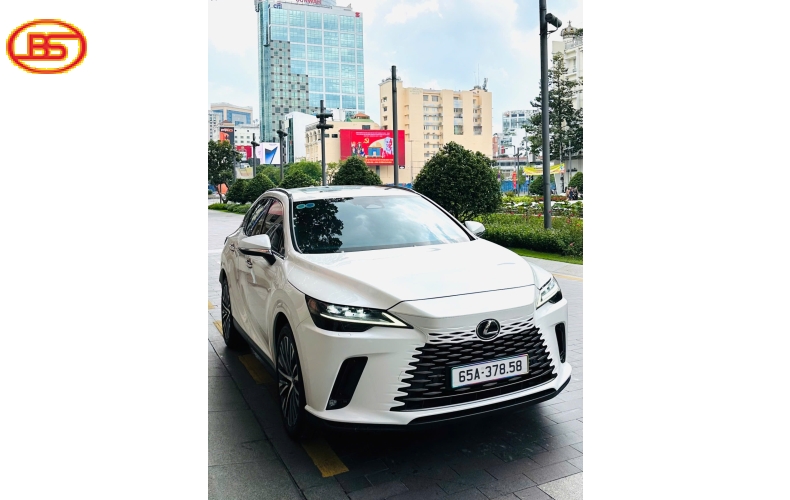 Siêu phẩm RX350 pre 2022 ĐKLĐ 2023 lướt 28.000km
