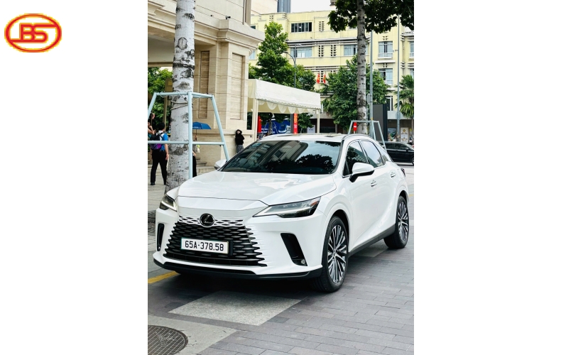Siêu phẩm RX350 pre 2022 ĐKLĐ 2023 lướt 28.000km