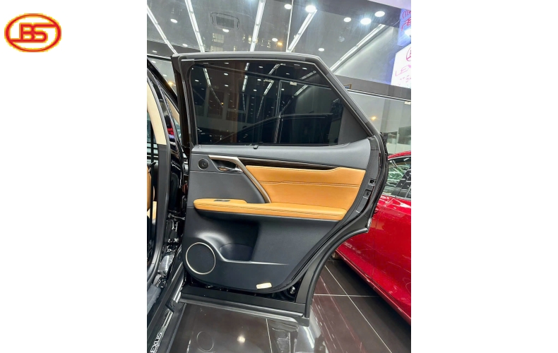 Lexus RX300 2020 đen nội thất nâu