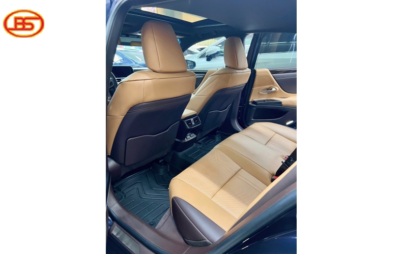 Lexus ES250 2021 lướt chỉ 32.000km