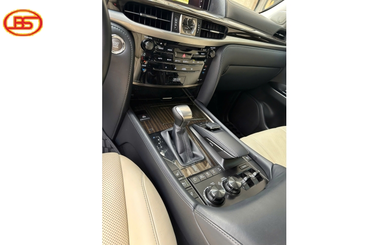 Lexus LX570 T11/2015 Trung Đông odo 61.000km