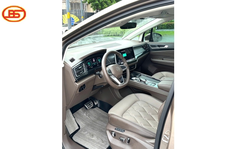 VOLKSWAGEN VILORAN 2024 odo 13.000km