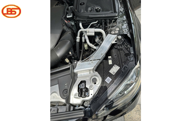 Mercedes-Benz E300 SX2023 XE MỚI 100%
