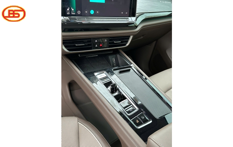 VOLKSWAGEN VILORAN 2024 odo 13.000km
