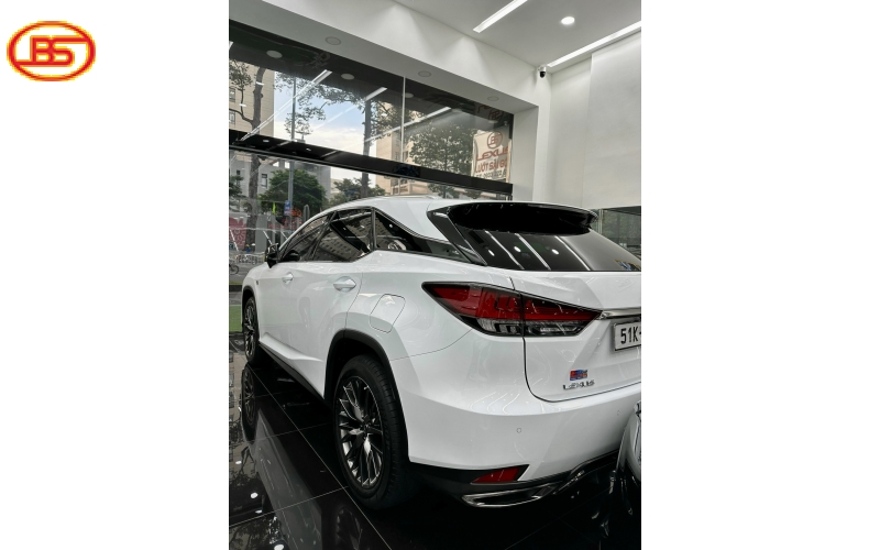 RX300 FSPORT ( Sản xuất 2022) mới nhất chỉ hơn 10 ngàn Km