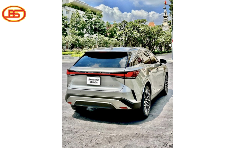 RX300 ( sản xuẩt 2023) Premium Siêu lướt