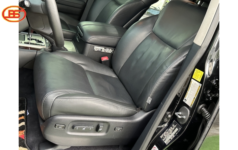 LX570 (sản xuất 2013) bản full (S) cao cấp nhất