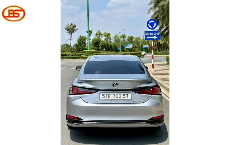 ES250 2023 siêu siêu lướt odo 9 ngàn km