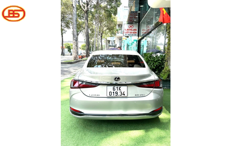 ES250 vàng cát siêu lướt chỉ 8000km