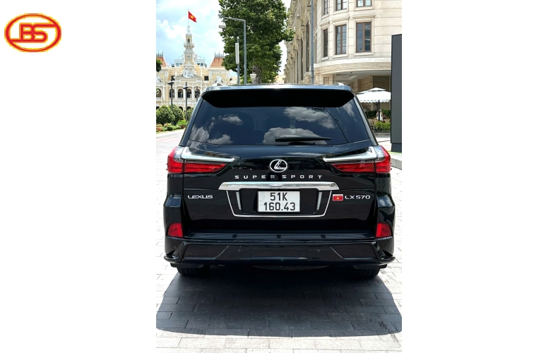 Siêu phẩm LX570 2015 đen 64.000km