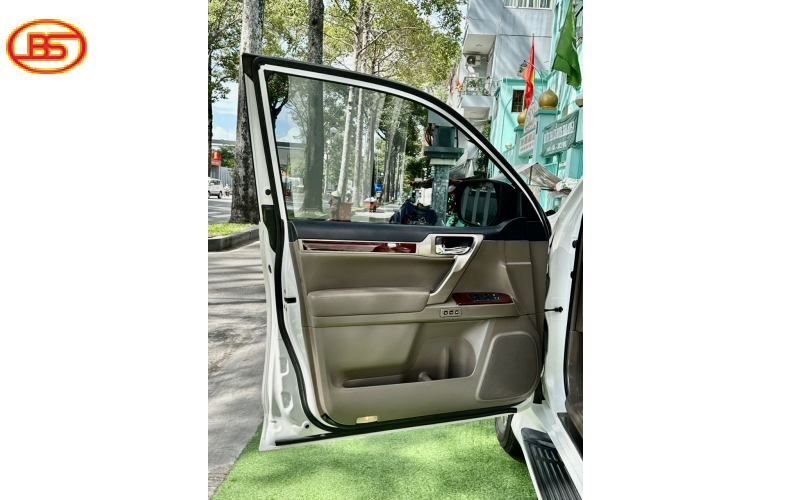LEXUS GX 460 SẢN XUẤT 2010