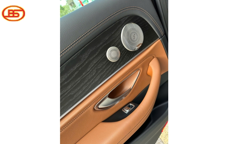 Mercedes-Benz E300 SX2023 XE MỚI 100%
