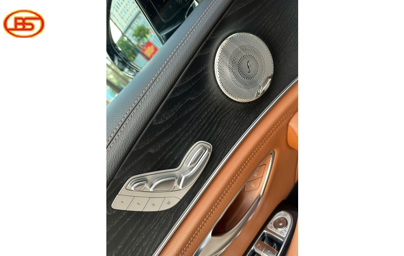 Mercedes-Benz E300 SX2023 XE MỚI 100%
