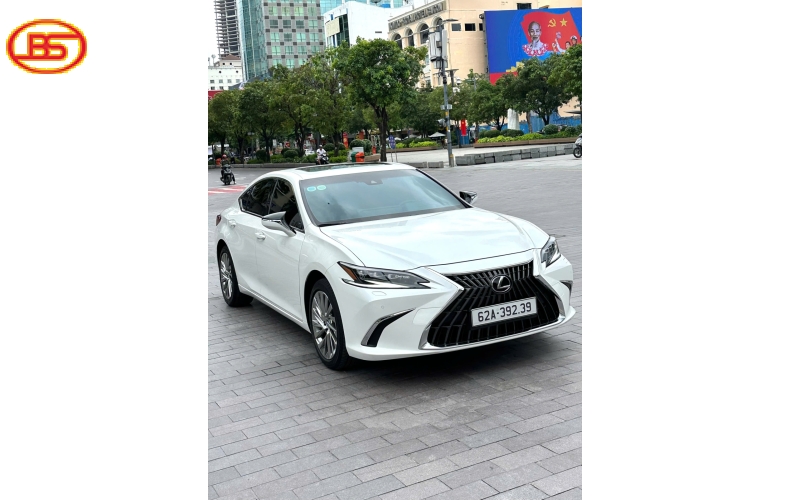 Lexus ES250 2022 siêu lướt 5.000km như mới