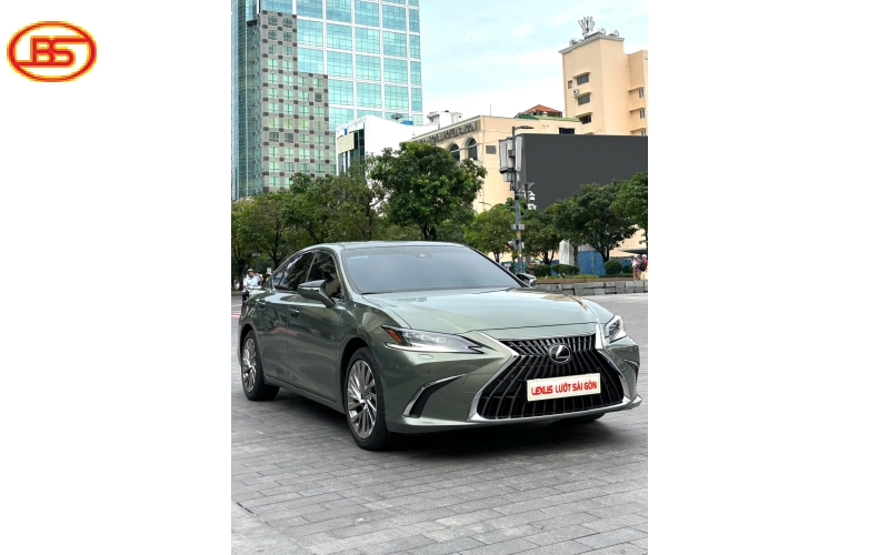 Lexus ES250 2023 siêu lướt 5.000km Xanh Sunlight Green
