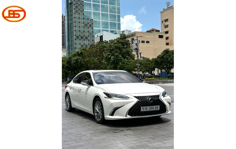 Siêu phẩm ES250 2021 lướt 19000km Trắng