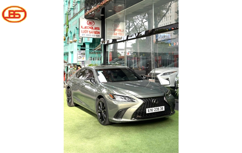 Siêu phẩm ES250 2023 Fsport mới cập bến