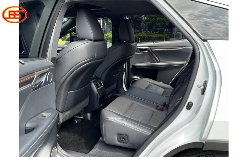 RX 300 FSPORT  ( sản xuất 2021) odo 50 ngàn Km