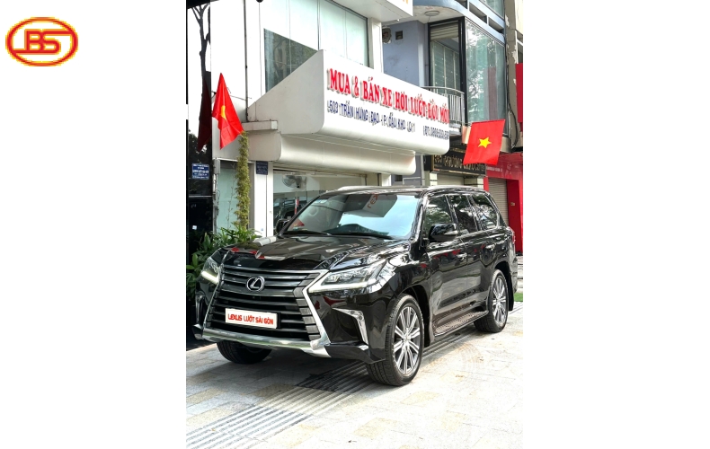 Siêu phẩm LX570 2016 đen nội thất nâu