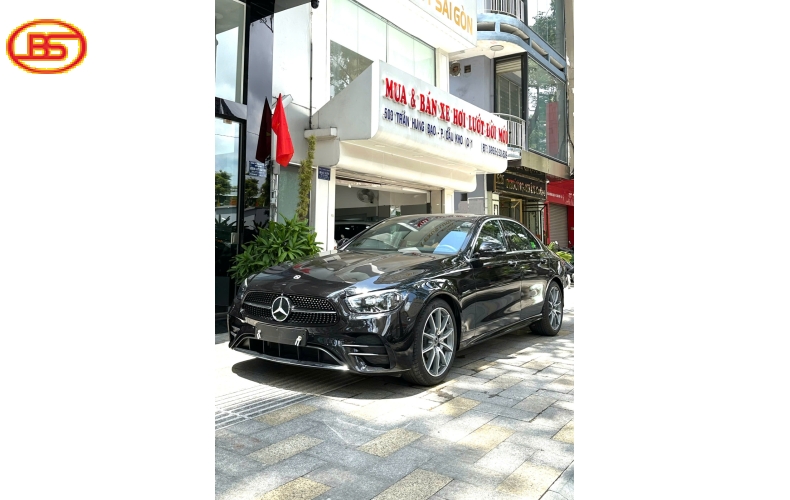 Mercedes-Benz E300 SX2023 XE MỚI 100%