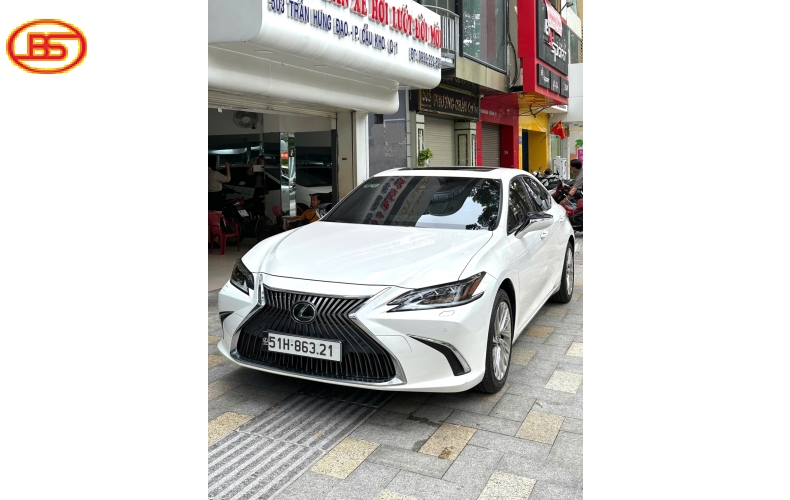 Lexus ES250 Trằng 2021 lướt 11.000km