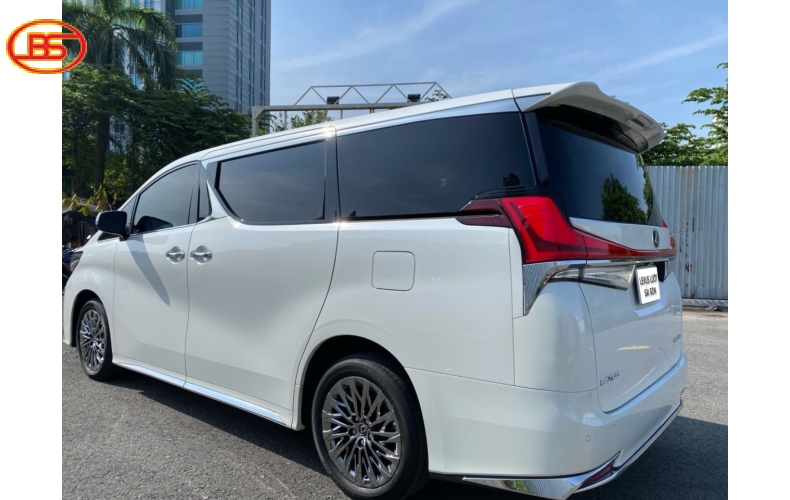 LM 350 SX T12/23-CÓ 2,000KM VỪA VỀ LEXUS LƯỚT SÀI GÒN