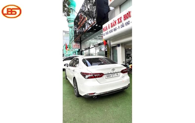 Camry 2.5Q 2022 vừa cập bến 