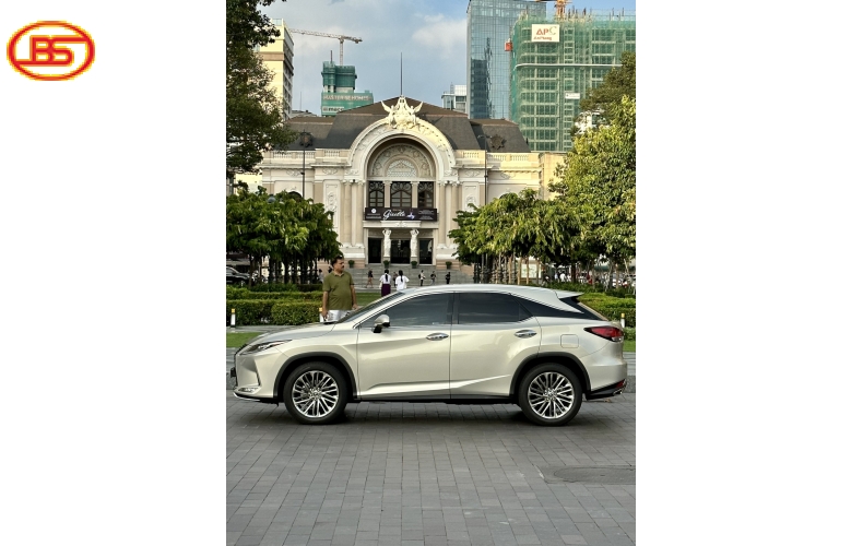 Lexus RX300 2021 vàng cát nội thất nâu