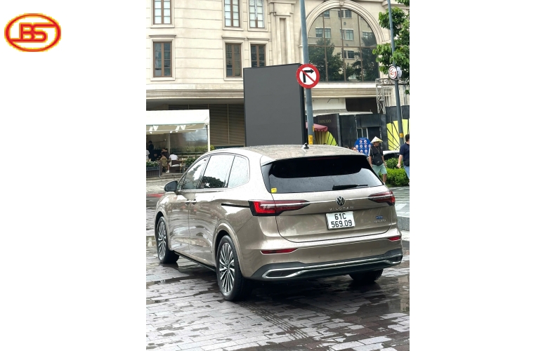 VOLKSWAGEN VILORAN 2024 odo 13.000km