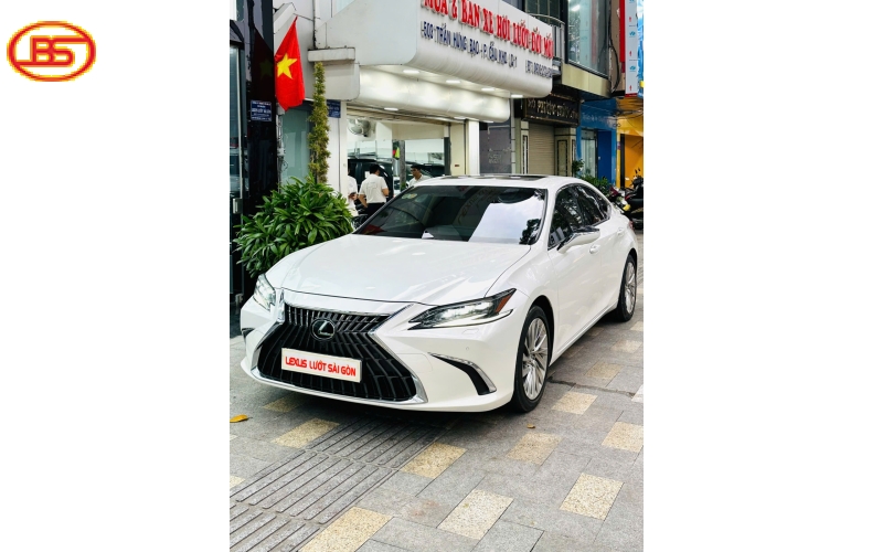 LEXUS ES300h 2023 odo 20.000km xe quá đẹp