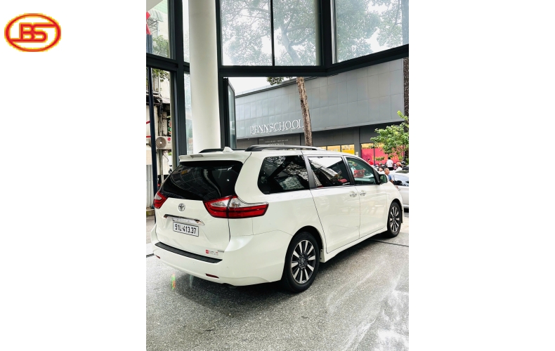 Toyota Sienna Limited 2018 đúng 61.000 km 