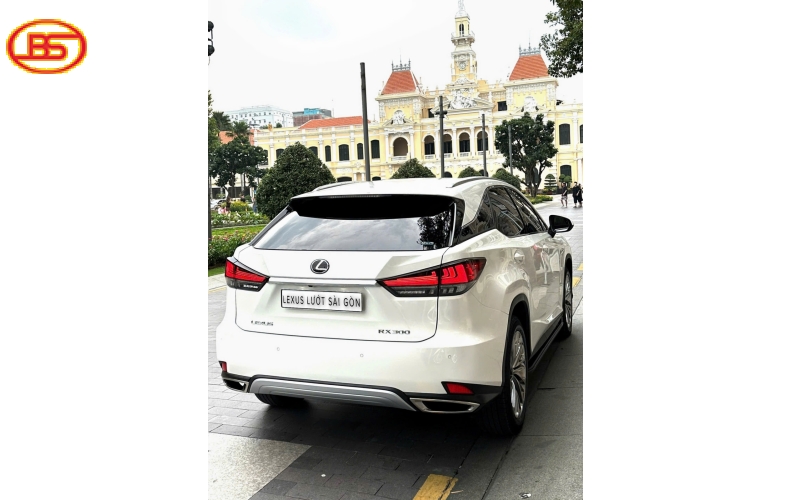 Lexus RX300 2020 odo 64.000km Trắng nội thất nâu