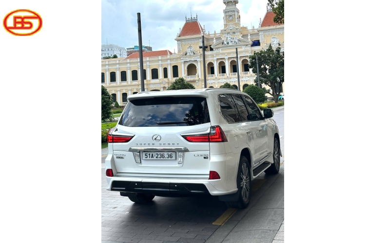 Lexus LX570 T11/2015 Trung Đông odo 61.000km