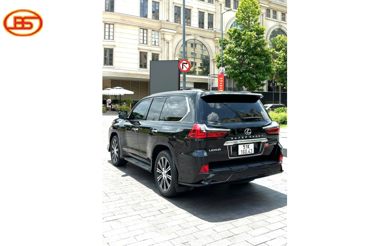 Siêu phẩm LX570 2015 đen 64.000km