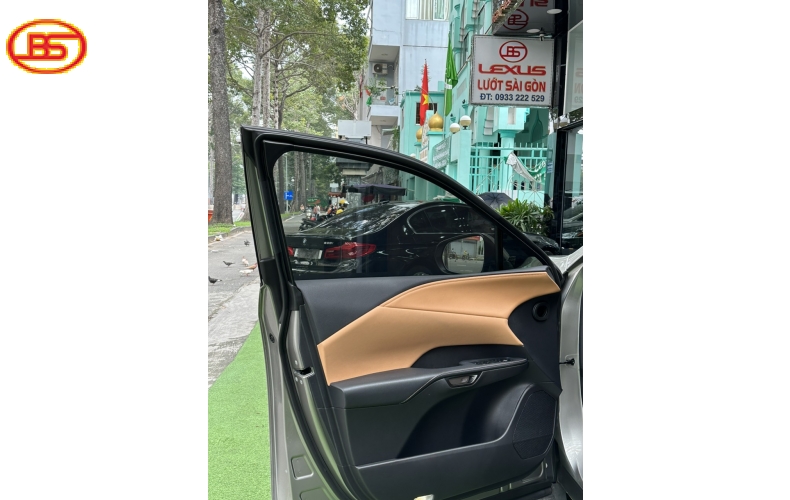 RX300 ( sản xuẩt 2023) Premium Siêu lướt