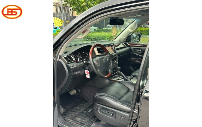 Lexus LX570 2013 siêu phẩm 72.000miles 