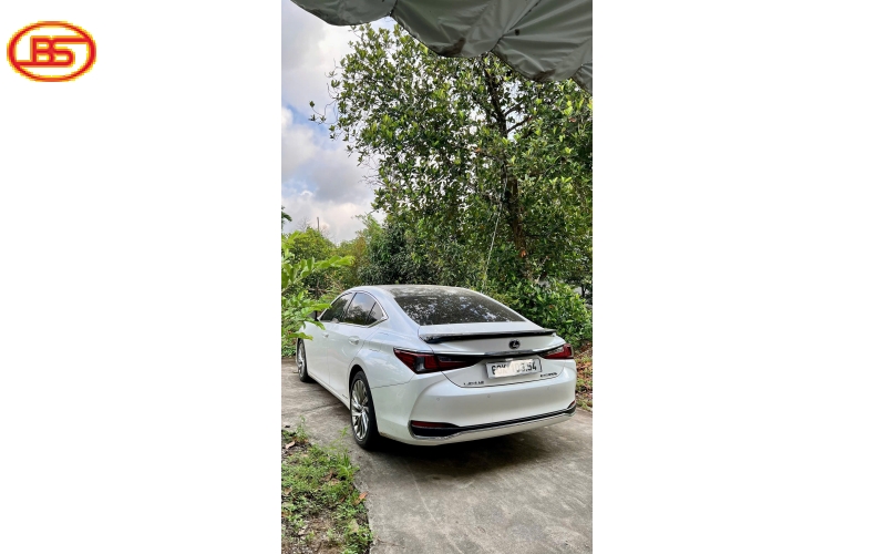 Siêu phẩm ES300h 2022 lướt 23.000km