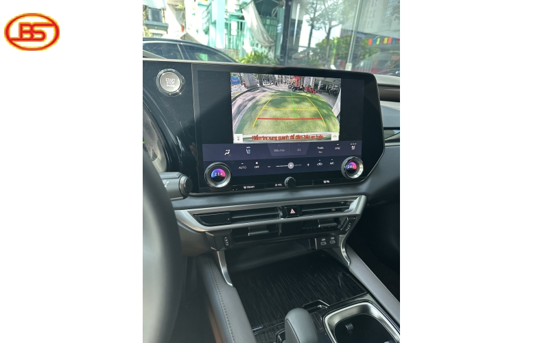 RX 350 Premium 2023 siêu lướt 9 ngàn km, mới 99%