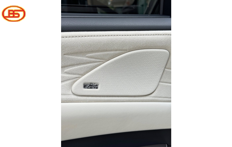 Lexus RX350 Luxury 2022 chỉ 3000km như đập thùng