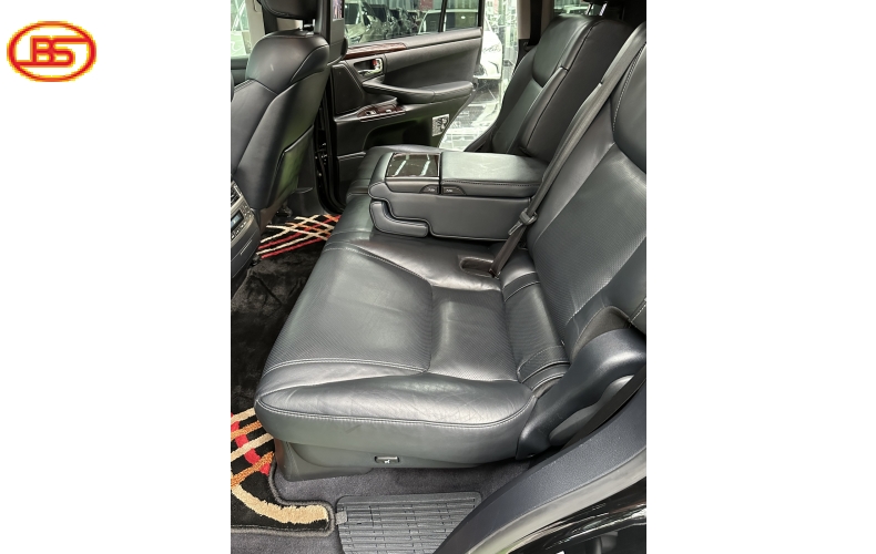 LX570 (sản xuất 2013) bản full (S) cao cấp nhất