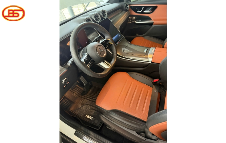Siêu phẩm hot GLC 300 2023