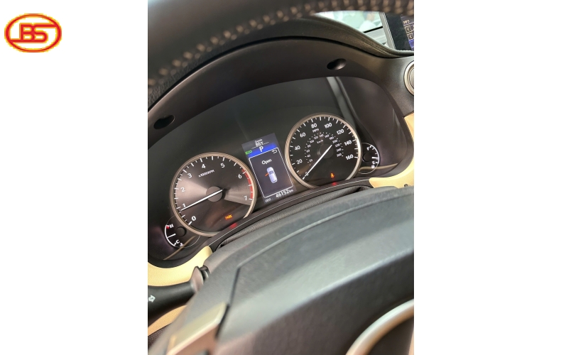 Lexus NX200T nhập Mỹ odo 46.000km