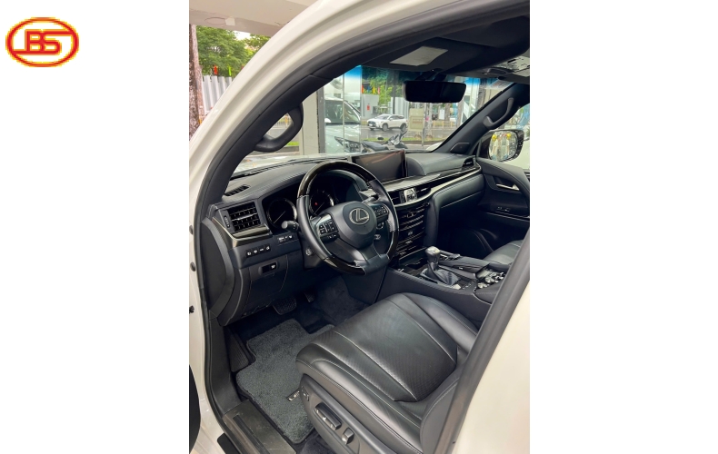 Siêu phẩm LX570 2015 lướt 57.000km