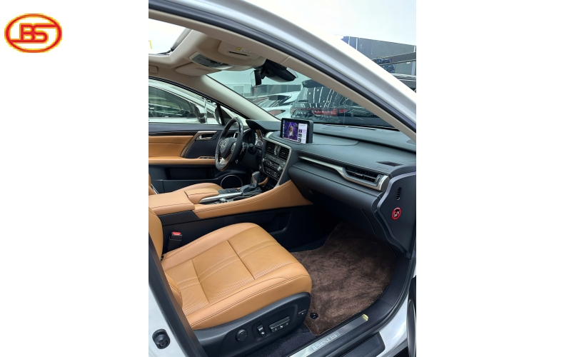 Lại là siêu phẩm RX350 model 2022 odo 12.000km