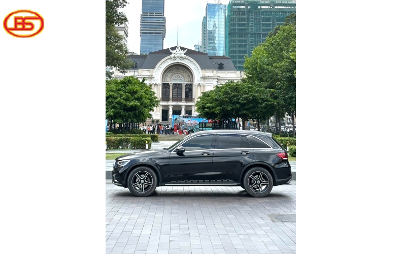 Siêu Phẩm MERCEDES-BEN GLC300 4MATIC 2021