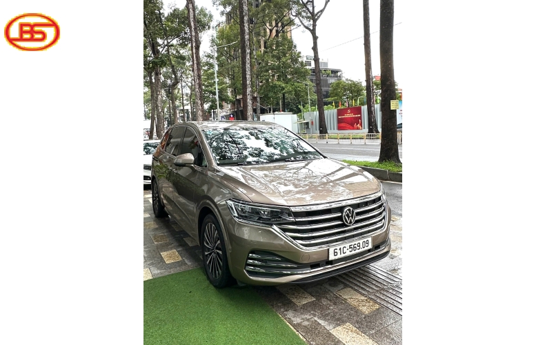 VOLKSWAGEN VILORAN 2024 odo 13.000km