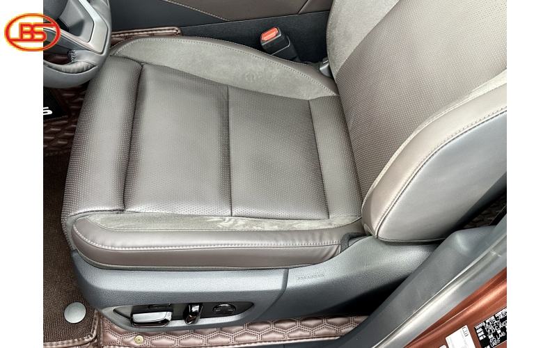 RX350(sản xuất 2023) bản Luxury siêu lướt 2700KM.